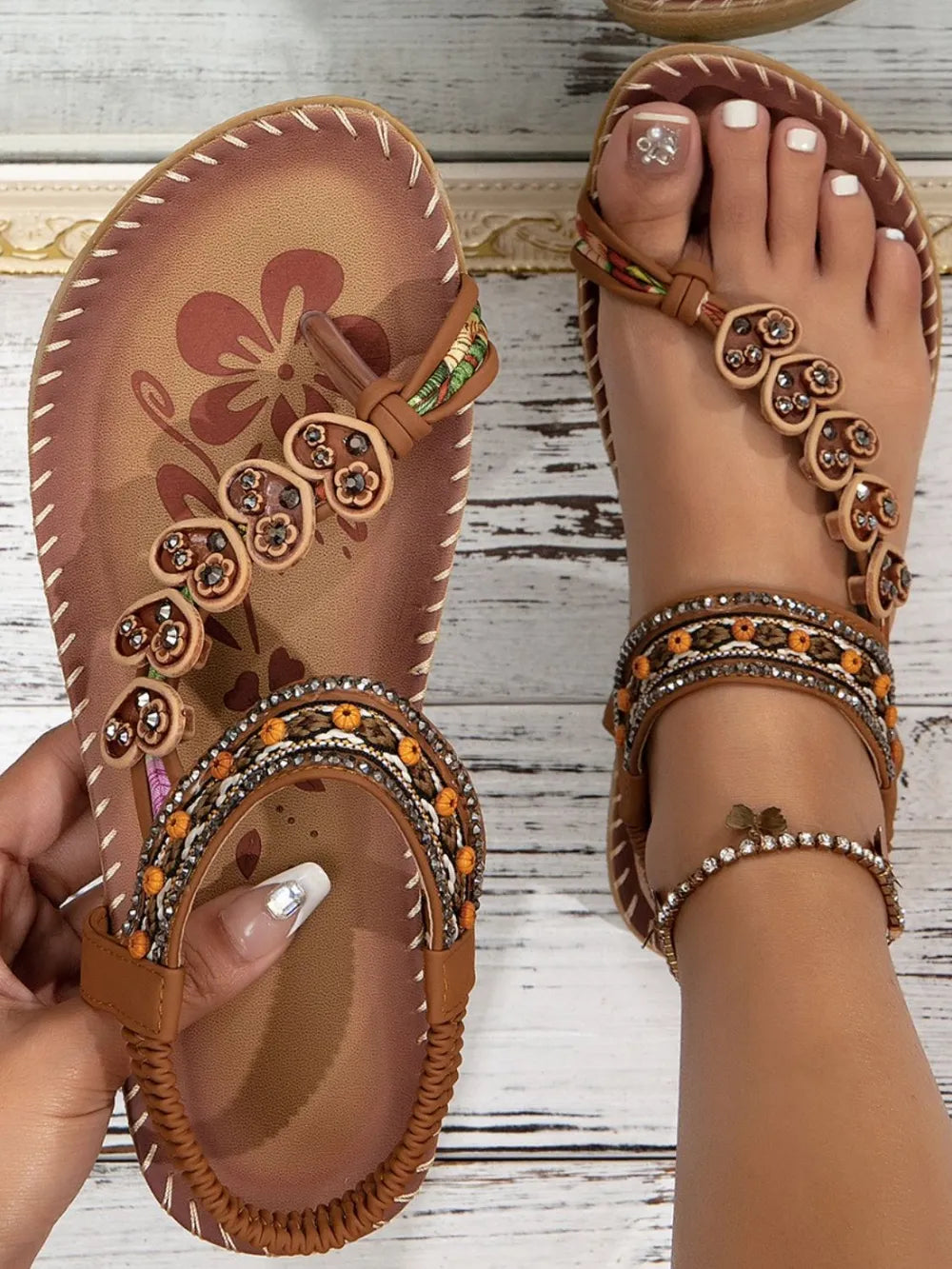 Western Asian ethnic style women's shoes summer fashion beach flat sandals beaded diamond clip on shoes Caramel