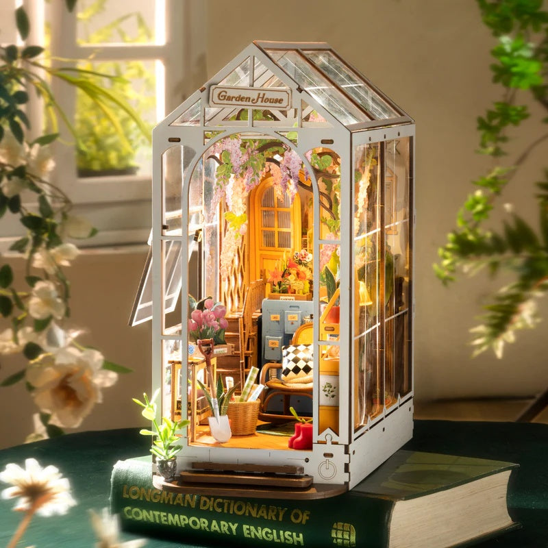 Rolife Holiday Garden House DIY Book Nook Kit Garden House