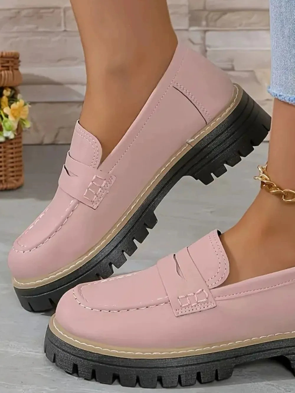 Casual sandblasted British style women's shoes with thick heels and retro design Pink