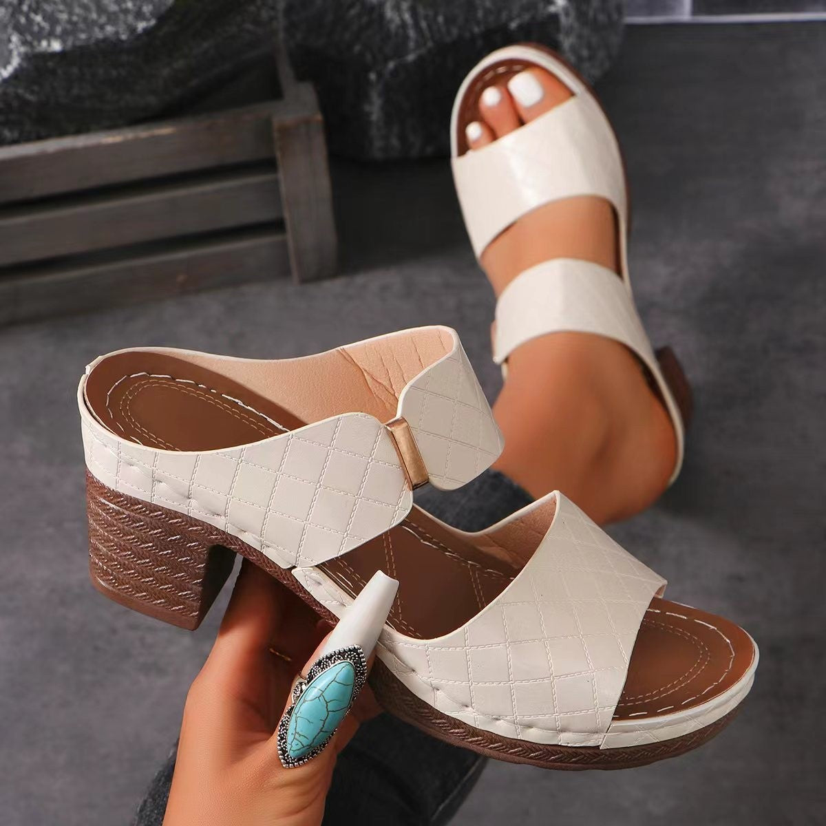 Chunky Heel Sandals Summer Round Toe Plaid Slides Slippers Fashion Outdoor High Heels Shoes For Women Beige