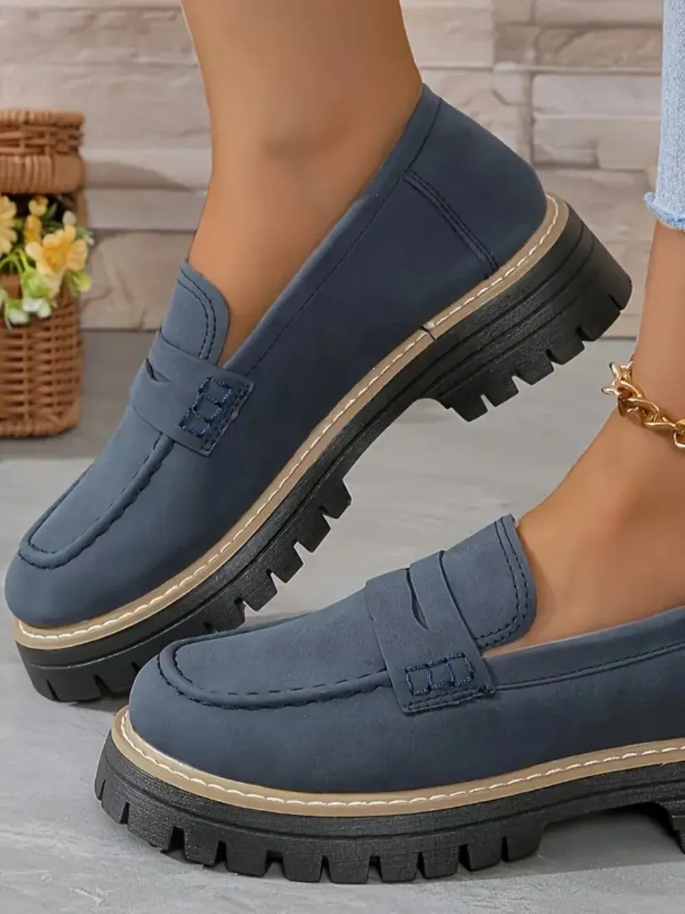 Casual sandblasted British style women's shoes with thick heels and retro design Dark Blue