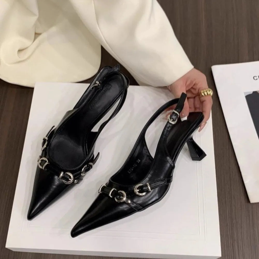 Spring and summer new one-piece buckle with toe cap sandals rear empty single shoes Black